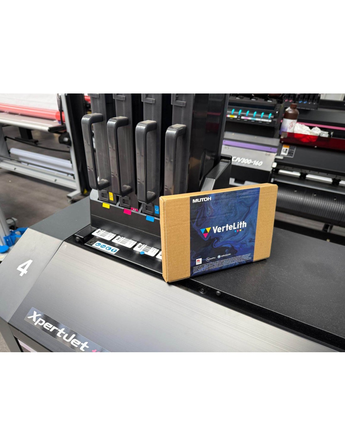 VERKAUFT: Mutoh XpertJet 1641SR Pro 64” Großformatdrucker als Demo aus 2021